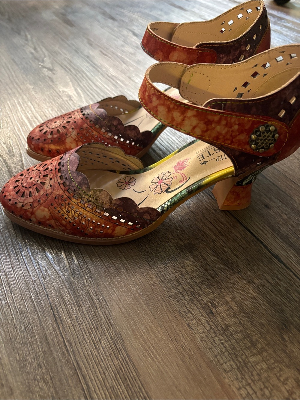 L’artiste heels